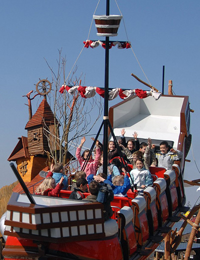 (c)Legoland Deutschland Resort piratenschule hoch